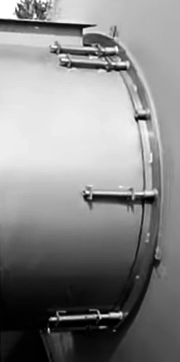 Contact seal with lubrication for drum dryer