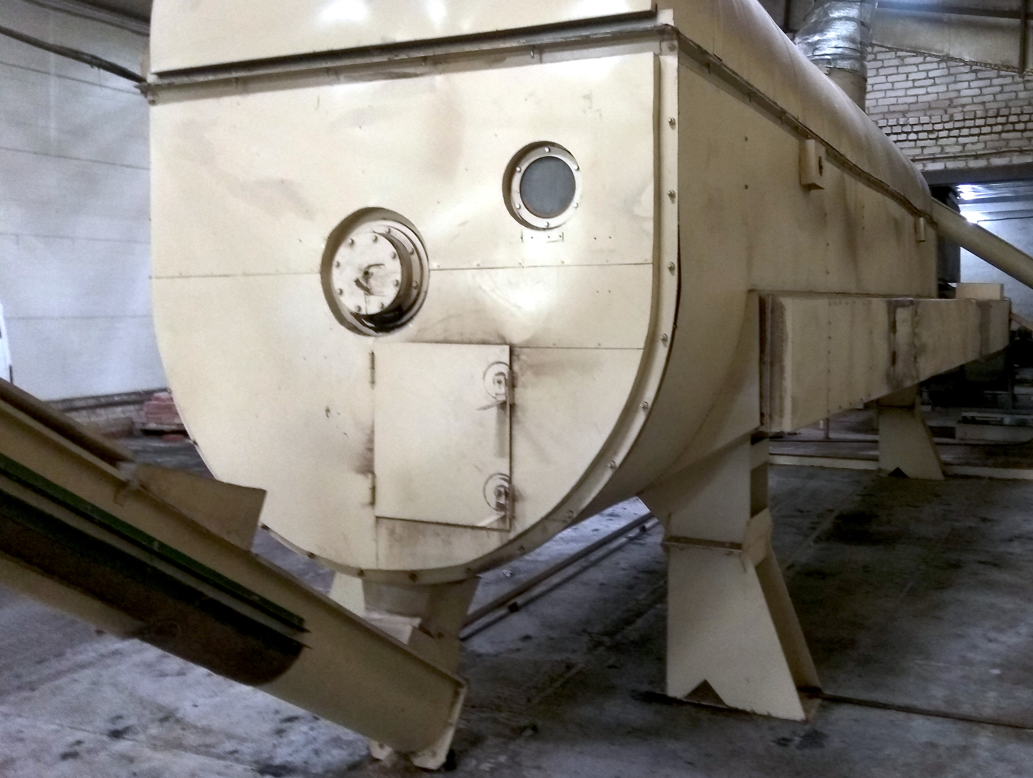 rotary-vortex dryer for sawdust