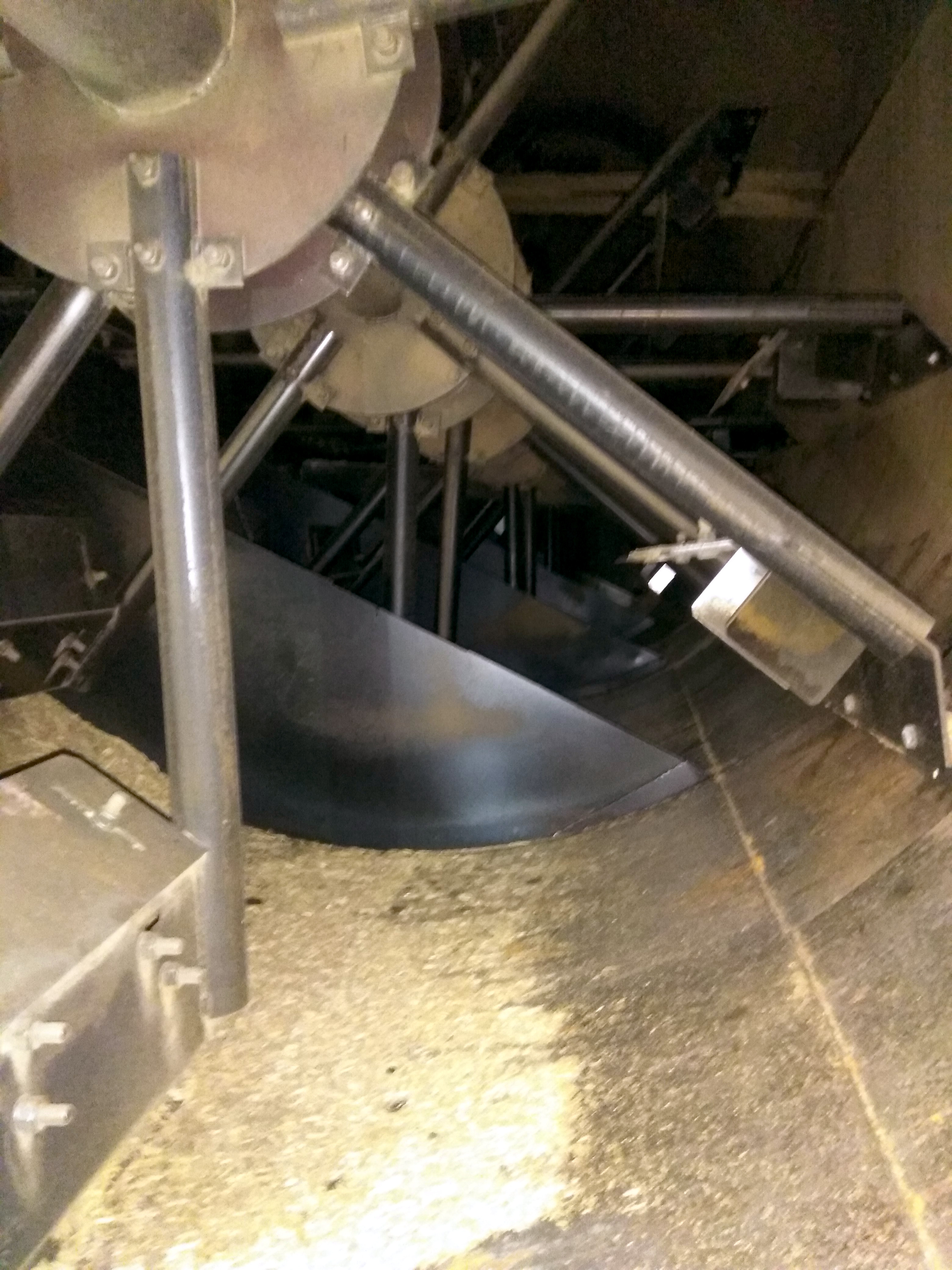 inside view of rotary-vortex dryer